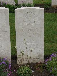 Etaples Military Cemetery - Dahlberg, Ole